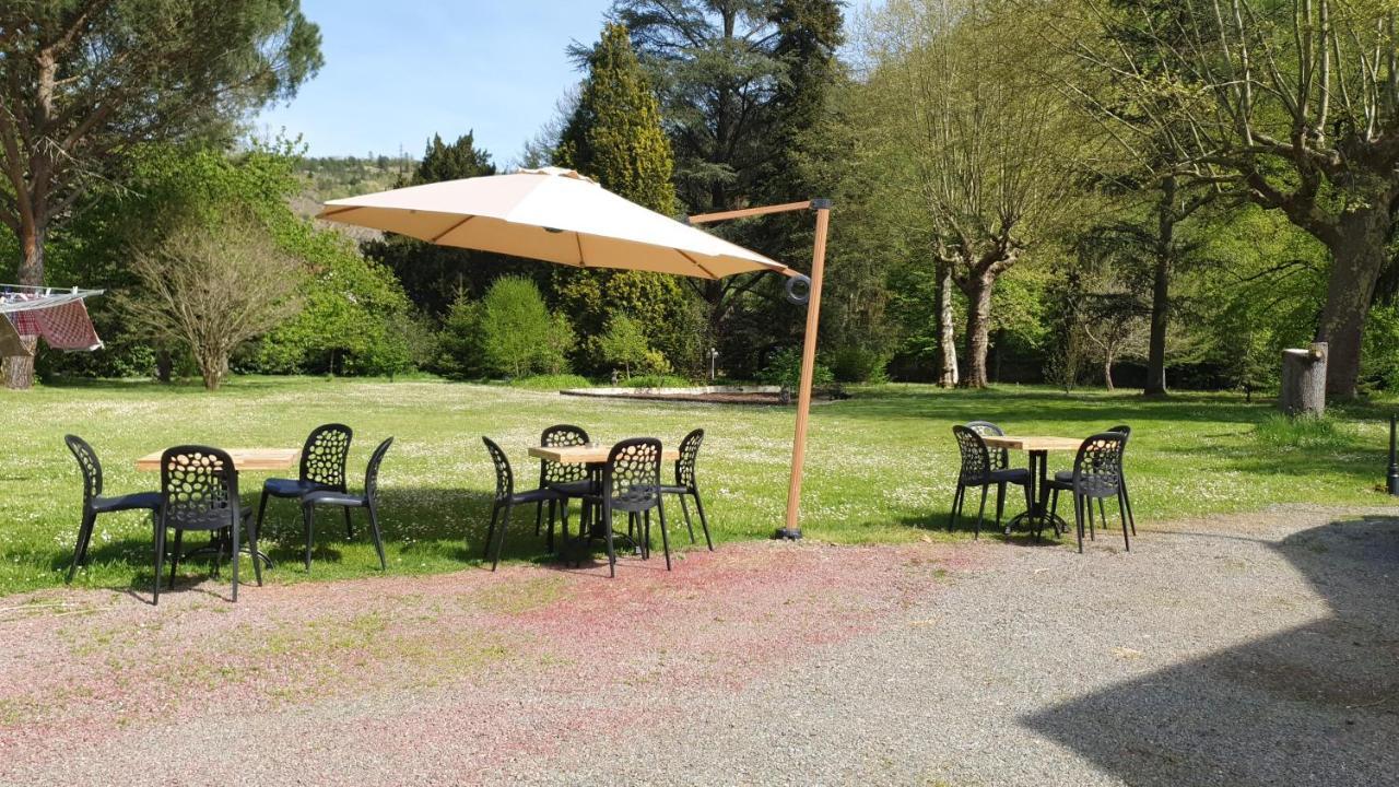 Chateau De Viviez Esterno foto