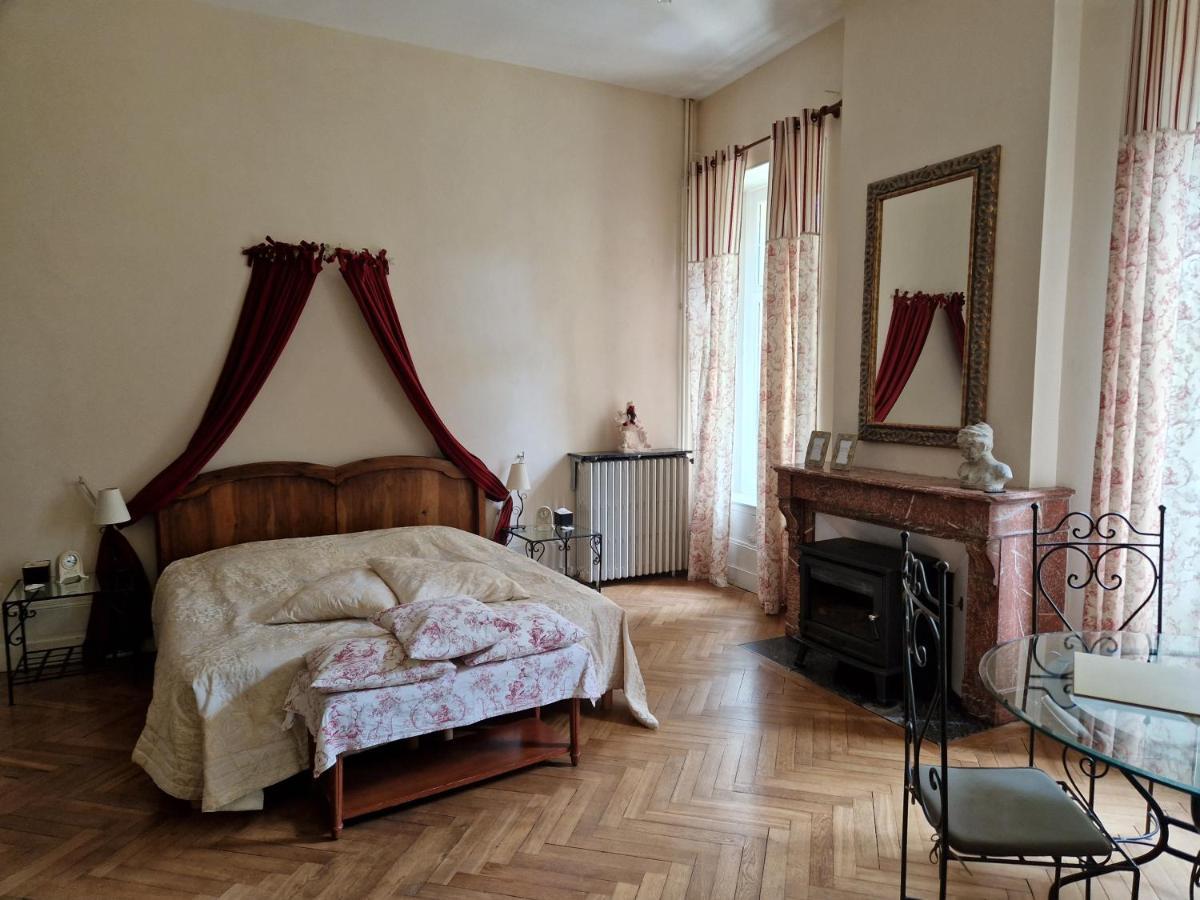 Chateau De Viviez Esterno foto